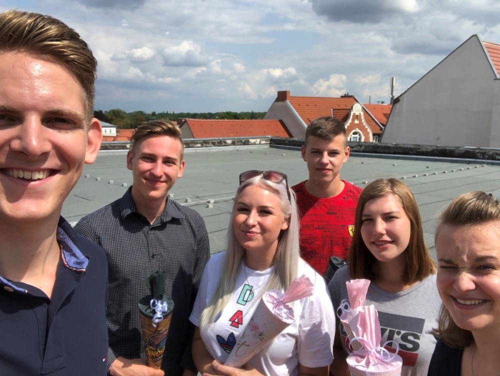 Rückblick: 2019 begannen diese sechs Azubis bei Unite ihre Ausbildung.