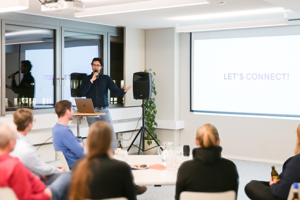 TUM.ai makes a presentation on their goals